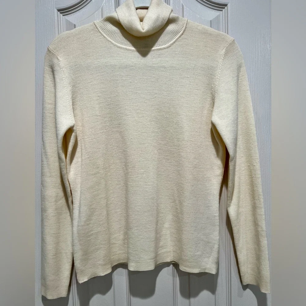 Ann Taylor Petite Merino Wool Sweater - Picture 4 of 9